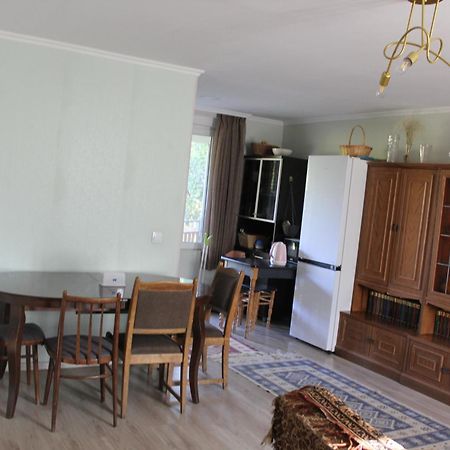 Nunuka House Apartment Tserovani Bagian luar foto